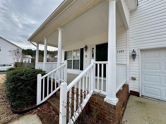 4th image of 1201 Woodlands Creek Way