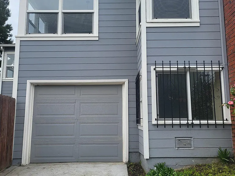 2140 7th Ave — Photo 37
