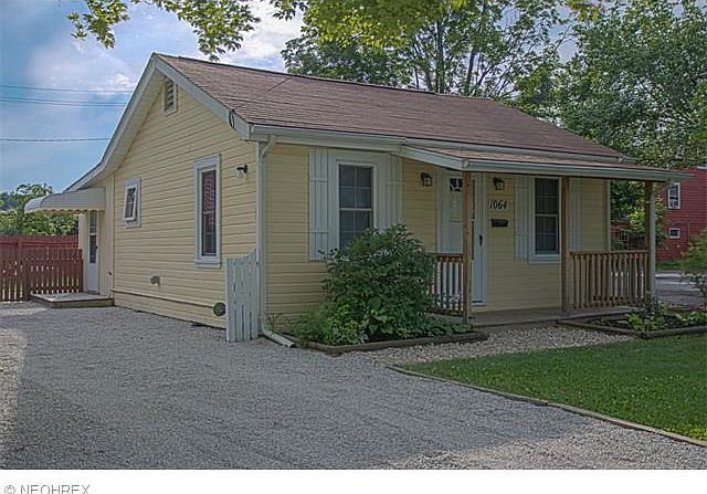 1st image of 1064 Peach Blvd