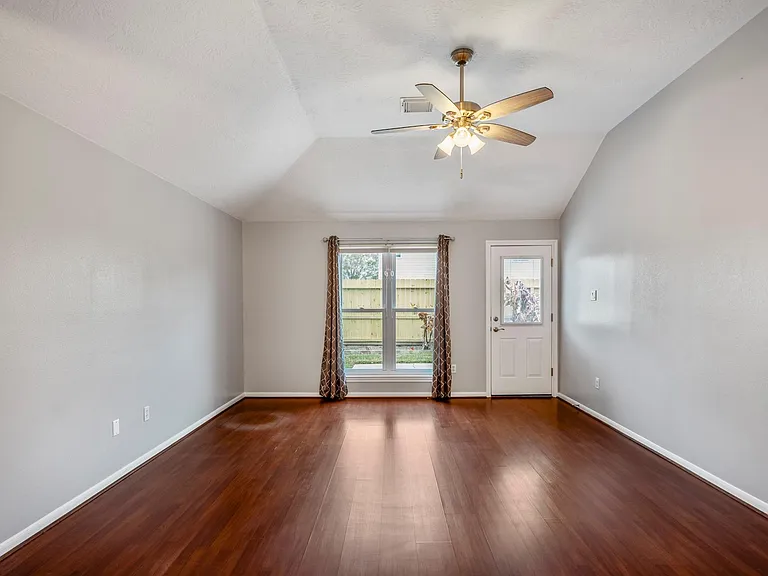 2923 Goldspring Ln — Photo 18