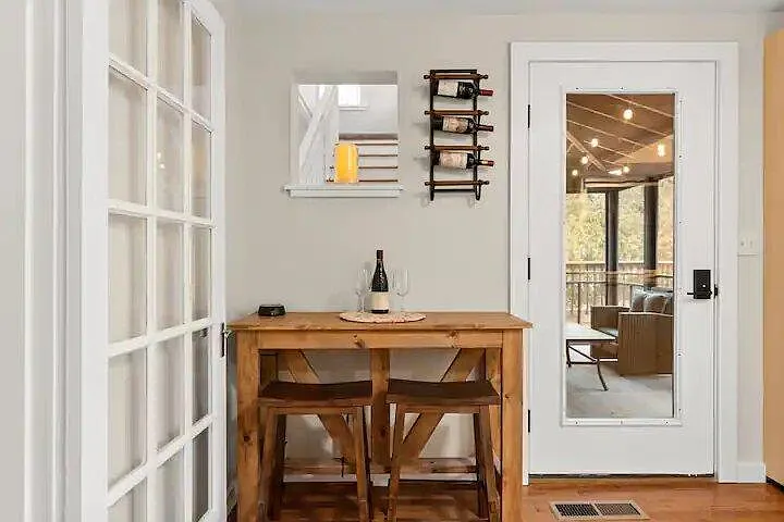 29 Versailles Ave — Photo 35