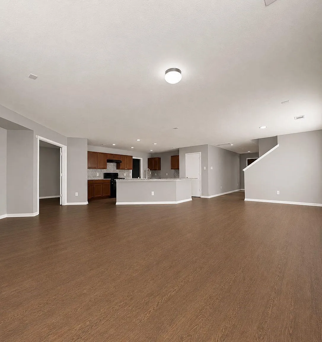 3 bed, 2.5 bath, 2681 sqft, $2,150 — Photo 4