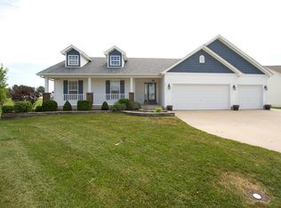 30 Cambridge Ct, Troy, MO 63379