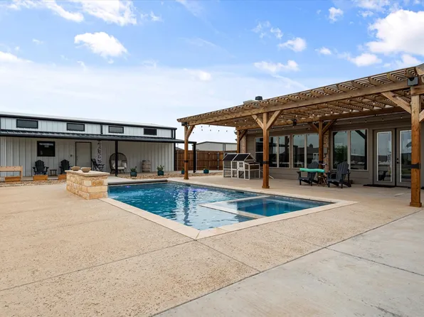 1105 Cotton Creek Rd, Tahoka, TX 79373