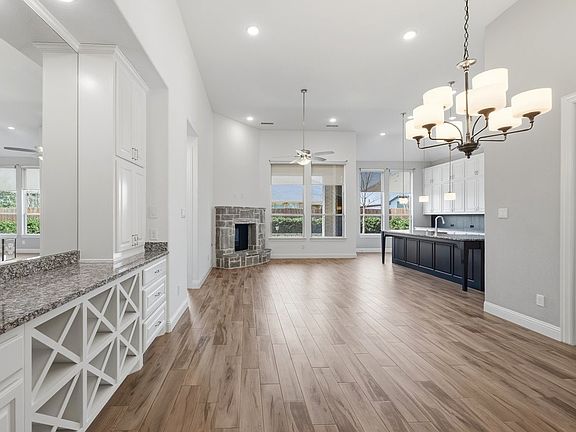 3rd image of 7508 Plumgrove Rd