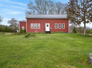54 Bostwick Rd, Phelps, NY 14532