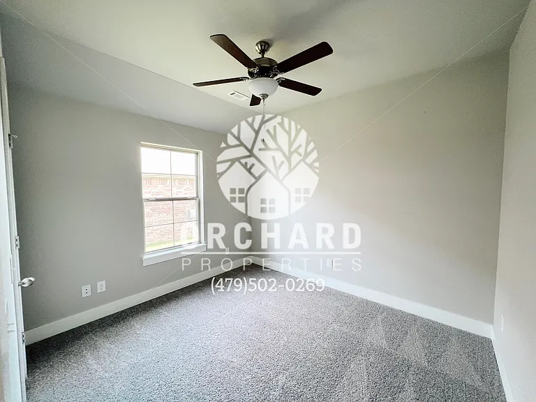 1011 Trailwood St — Photo 11