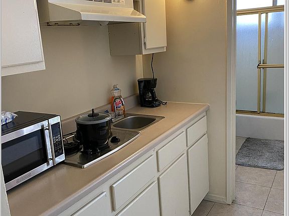 10944 Strathmore Drive, Westwood, CA 90024