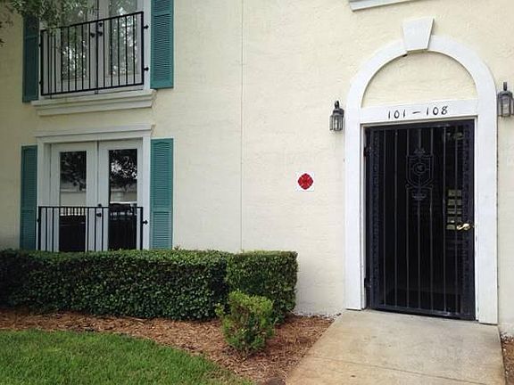 Walk In Condo