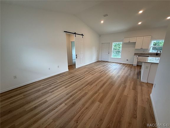 3rd image of 9410 N Milam Way