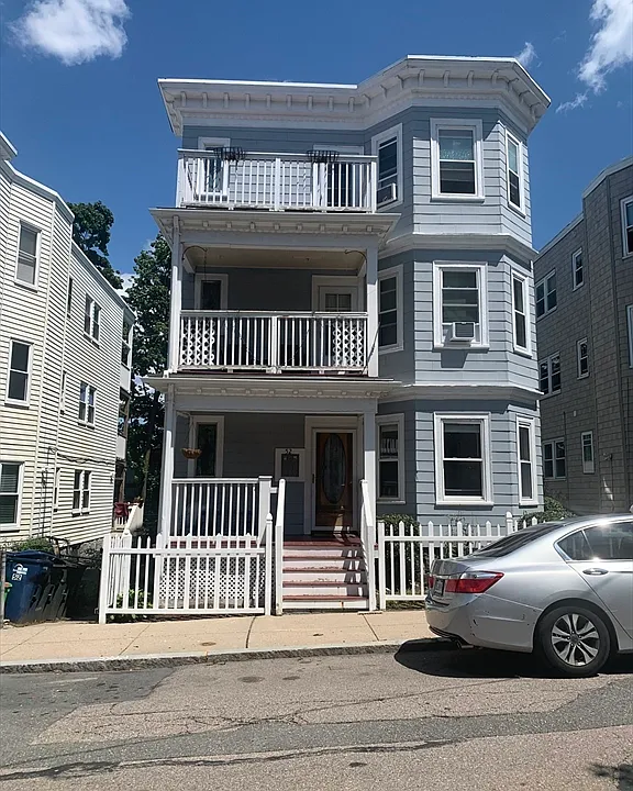 52 Percival St #1