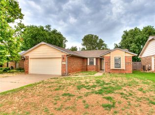 617 Coopers Hawk Dr, Norman, OK 73072