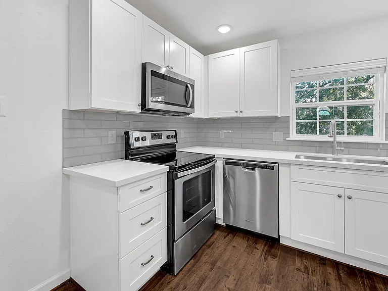 311 Clifton St #B — Photo 1