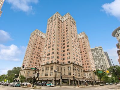 5555 N Sheridan Rd #1603-04, Chicago, IL, 60640