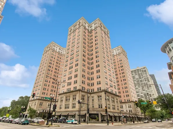 5555 N Sheridan Rd #1603-04, Chicago, IL 60640