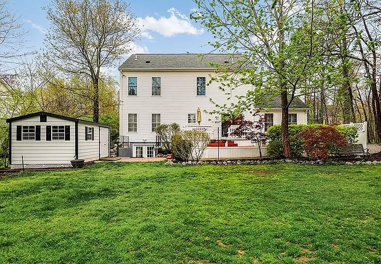 8907 Jameson St — Photo 40