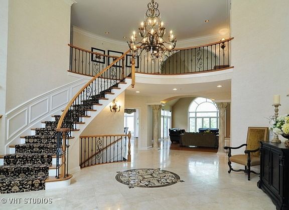 3rd image of 4745 Wellington Dr