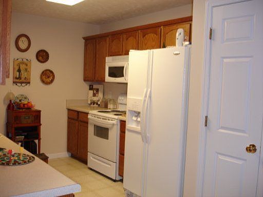 5th image of 142 Creekwood Way