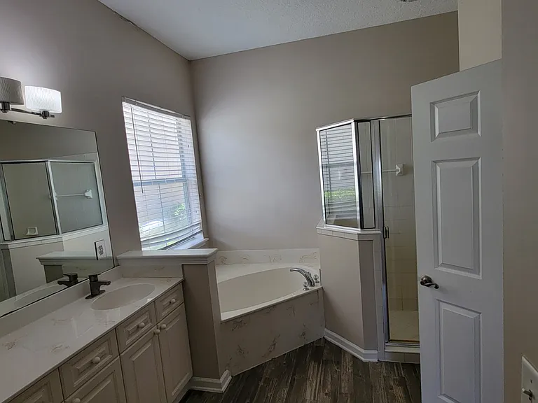 6319 Endelstow Ln — Photo 27