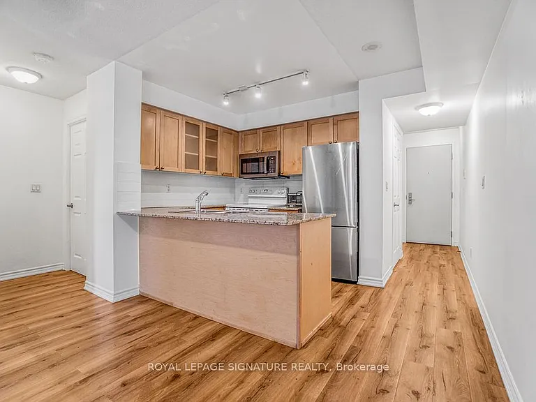 761 Bay St #1914 — Photo 21