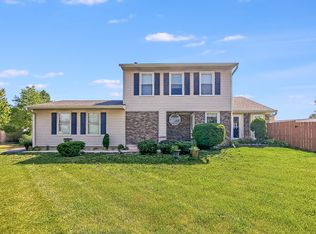 832 Debra Ln, Elk Grove Village, IL 60007