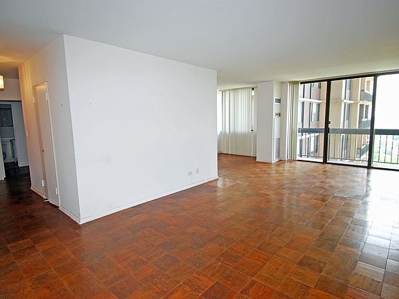2nd image of 26910 Grand Central Pkwy APT 14S