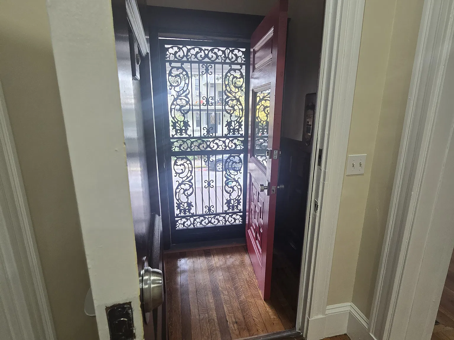 3 bed, 1500 sqft, $3,300 — Photo 2
