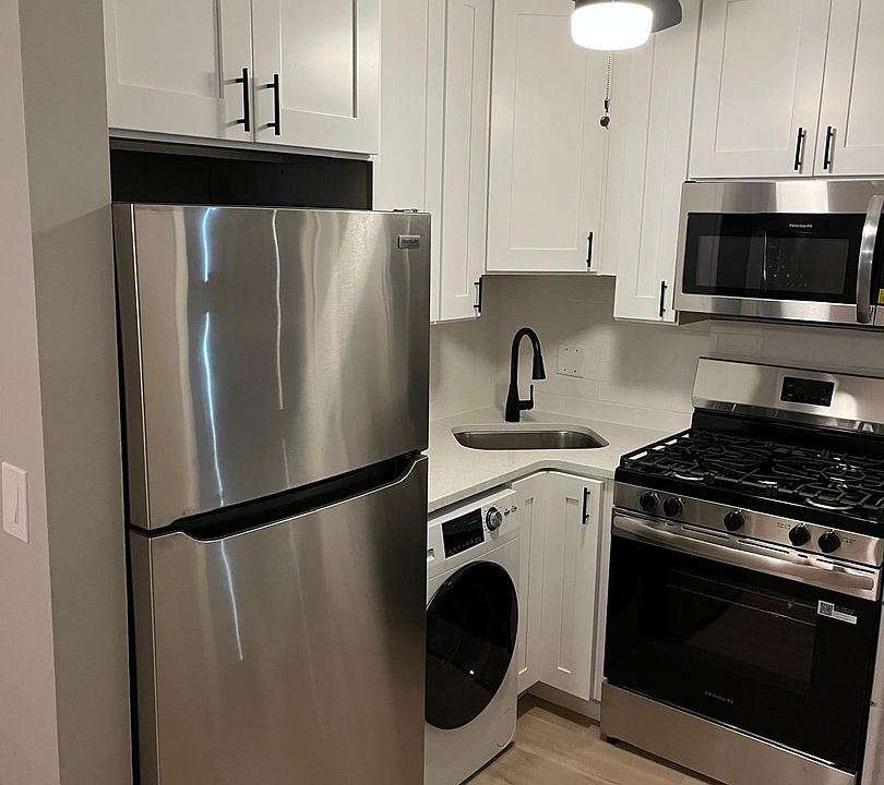 1st image of 3613 S Archer Ave #3F