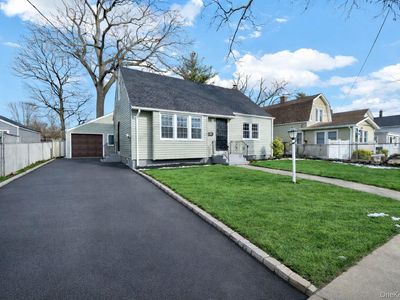 450 Rhodes Lane, West Hempstead, NY, 11552