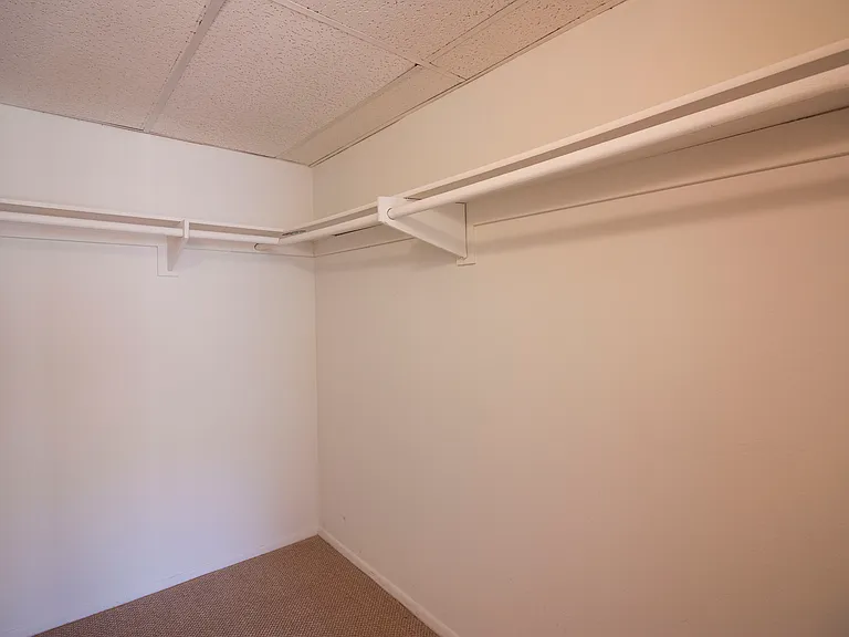 10827 Morrison St #104 — Photo 6