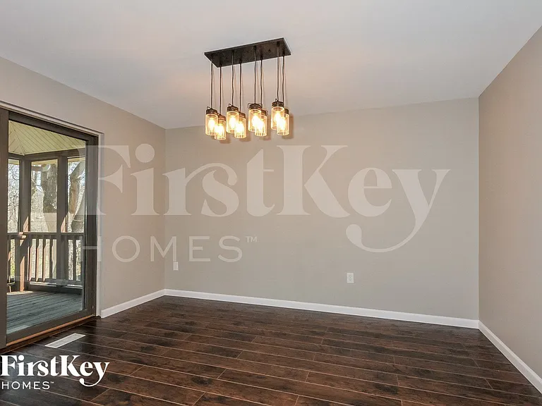 1218 Brookstone Ln — Photo 5