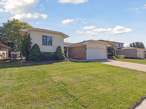 3rd image of 7744 Wheaton Dr