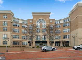 12000 Market St APT 374, Reston, VA 20190