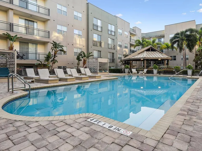 Mosaic Westshore Apartments — Photo 11