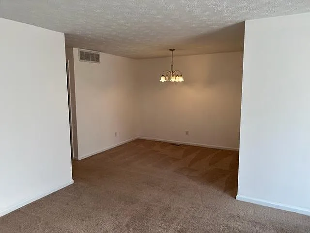 1237 Donson Dr — Photo 4