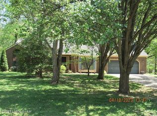 1111 Cherrywood Dr, Bardstown, KY 40004