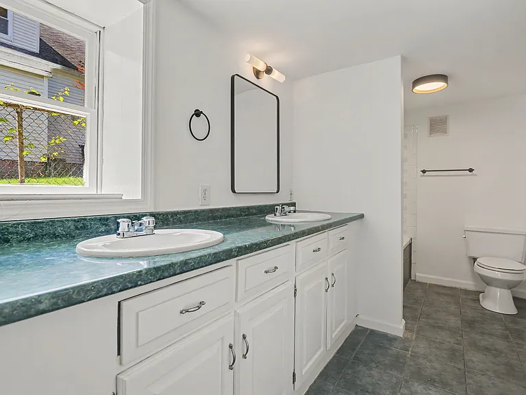 291 Berkeley Rd — Photo 20