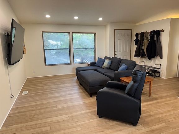 5th image of 1258 Island Dr