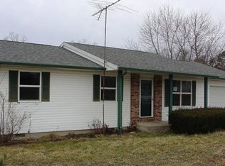 22570 Gliding Hawk Ln, Lebanon, MO 65536