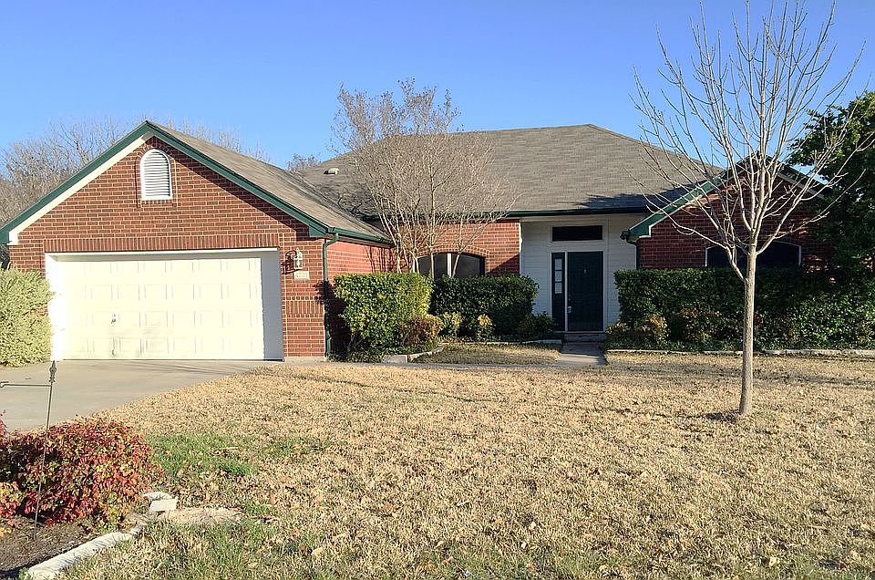 1st image of 4703 Oxford Dr