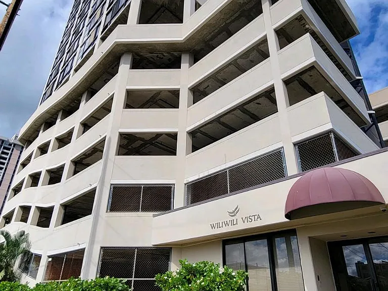 747 Wiliwili St #1706 — Photo 2