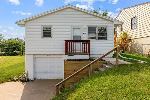 4655 Curtis Ave Photo 1