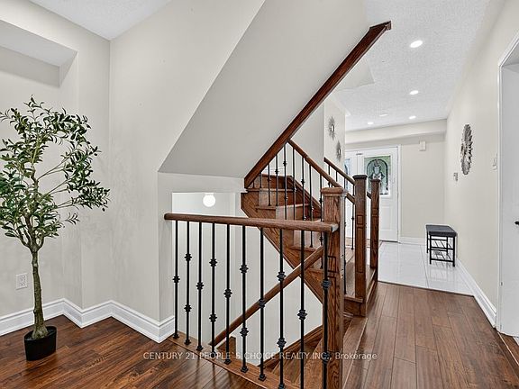 5th image of 50 Penbridge Cir