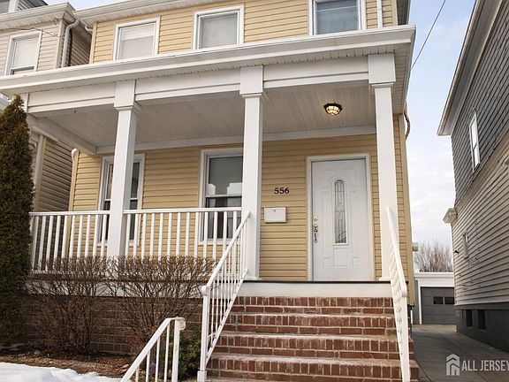 3rd image of 556 Compton Ave