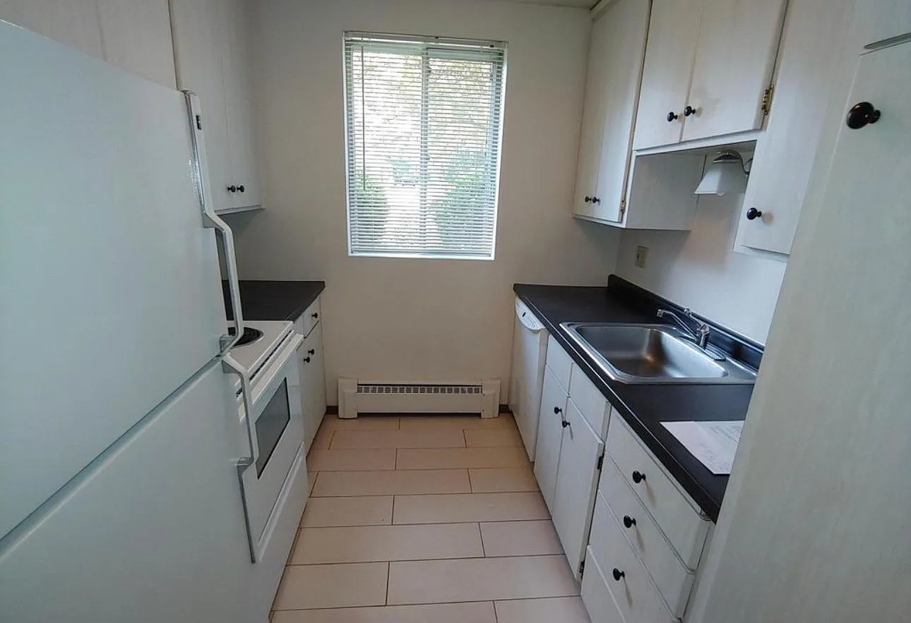 2 bed, 850 sqft, $1,400 — Photo 2