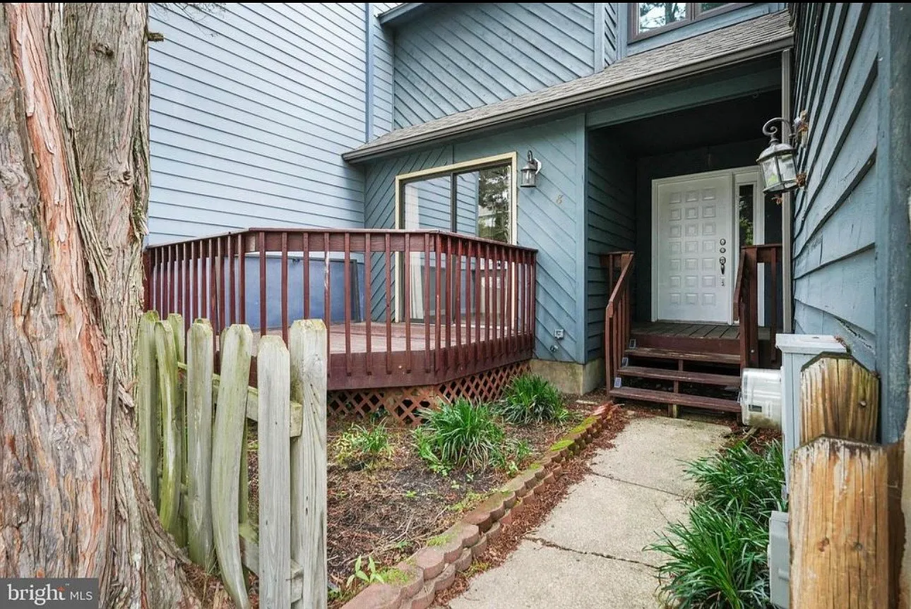 5 bed, 2050 sqft, $3,000 — Photo 3