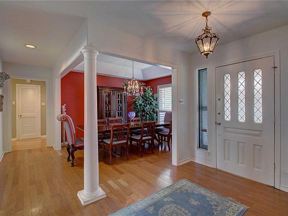 3rd image of 805 Havenwood Ln S