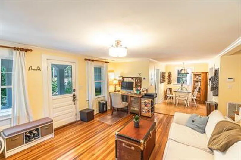 3 bed, 2.0 bath, 1620 sqft, $2,250 — Photo 4