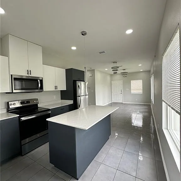 11006 N 33rd Ln #4 — Photo 2