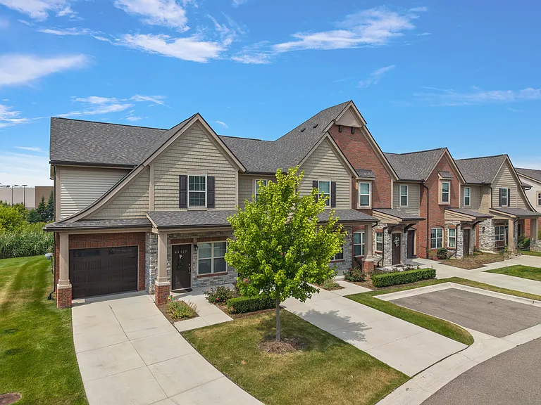 Montclair at Partridge Creek — Photo 19
